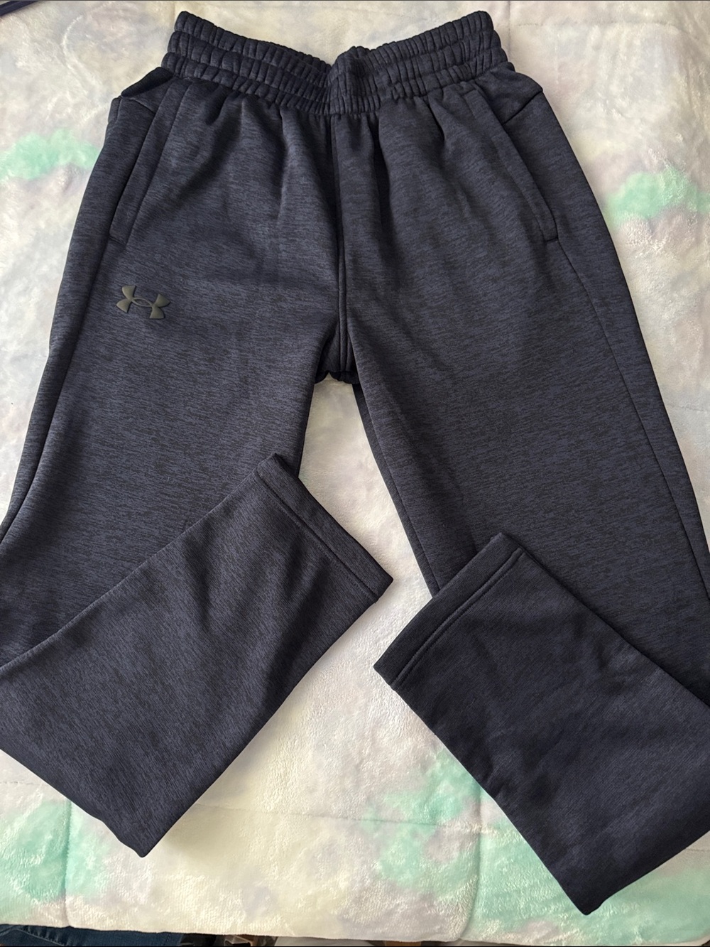 Under Armour Kids Charcoal Joggers with Logo NWOT